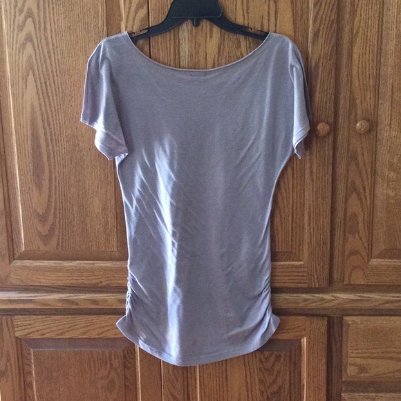 Vanity XS Grey Top with Pink Accents - Picture 4 of 4